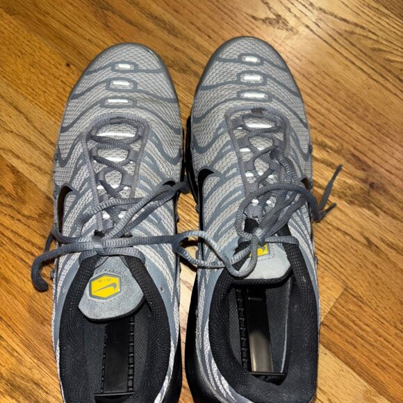 Nike Air Max Plus Tn Gray & Black Mens Sneakers Size 13 - Picture 7 of 11